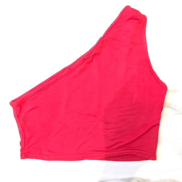 **SOLD** Pretty little thing one shoulder shirt - Picture 2 of 3